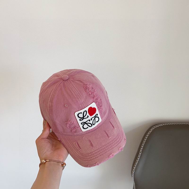 Loewe cap (32)