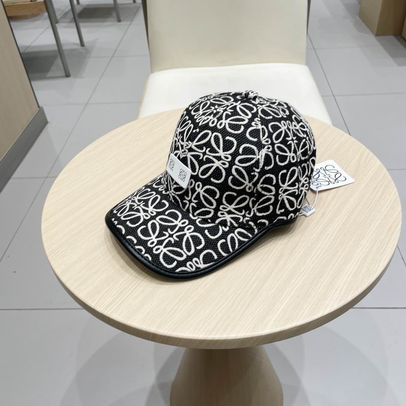 Loewe cap (8)