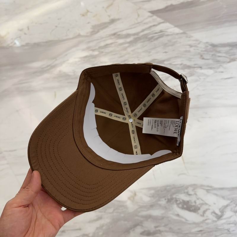 Loewe cap dx (102)