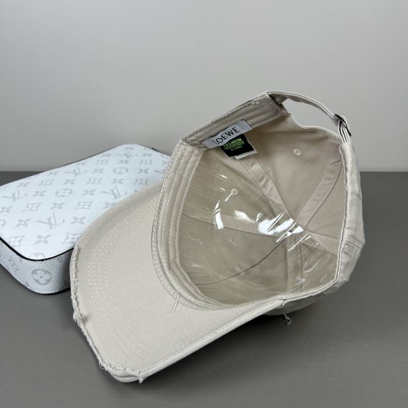 Loewe cap dx (141)