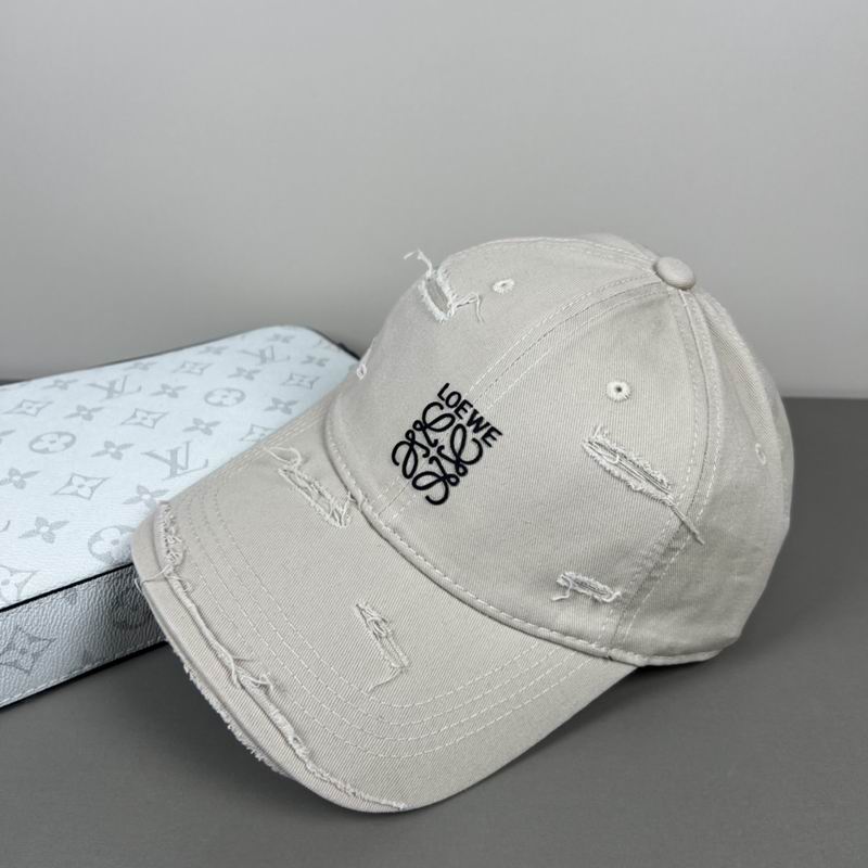 Loewe cap dx (143)