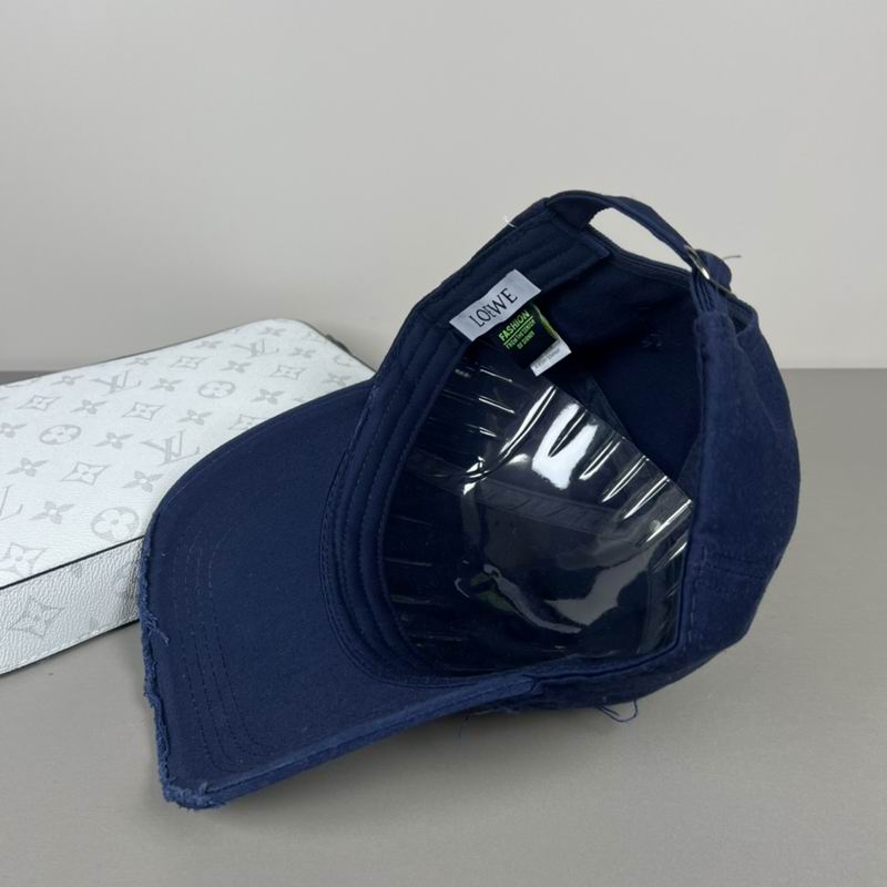 Loewe cap dx (149)