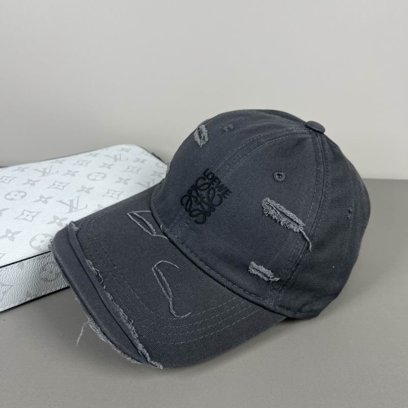 Loewe cap dx (153)