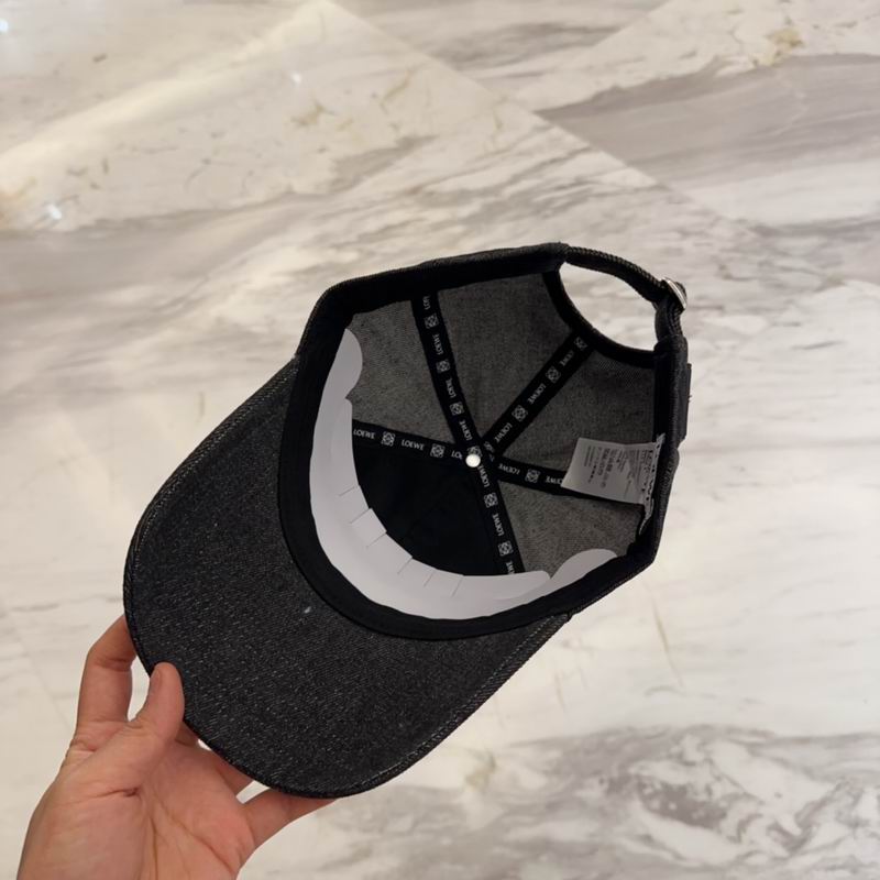 Loewe cap dx (48)
