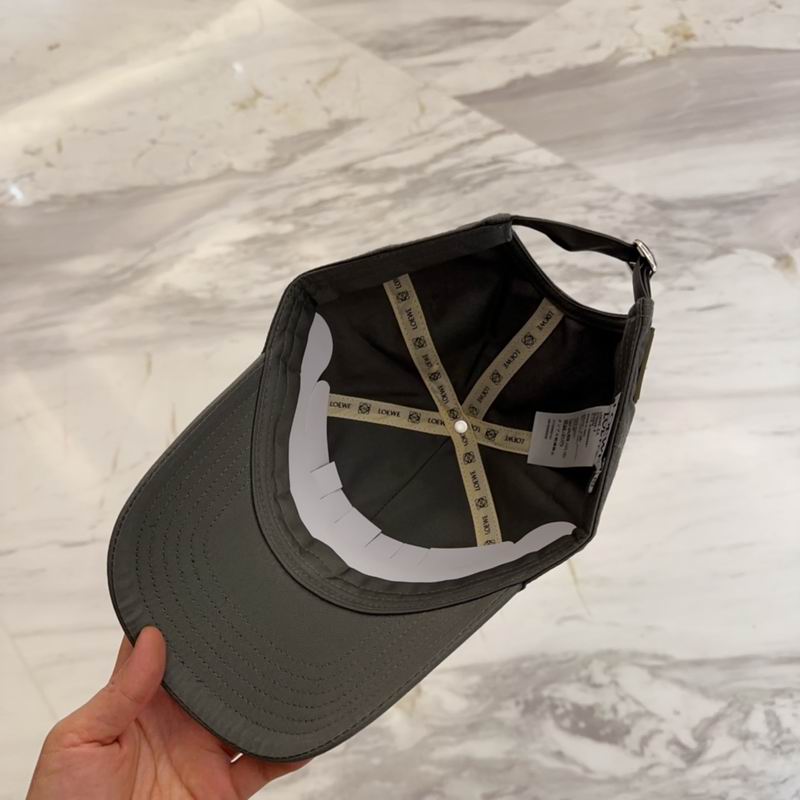 Loewe cap dx (66)