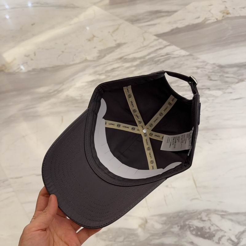 Loewe cap dx (75)