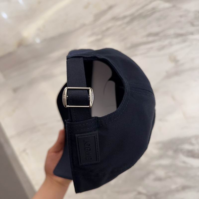 Loewe cap dx (93)