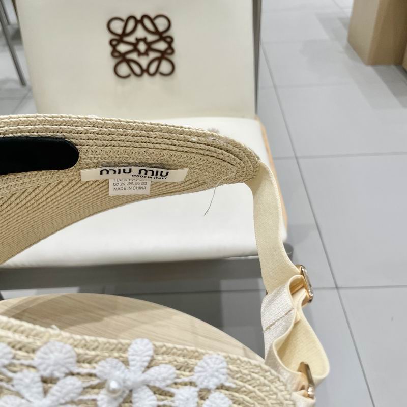 Miumiu Visor (48)