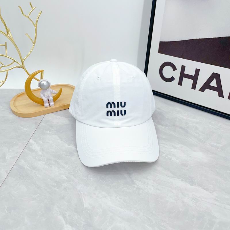Miumiu cap dx (130)