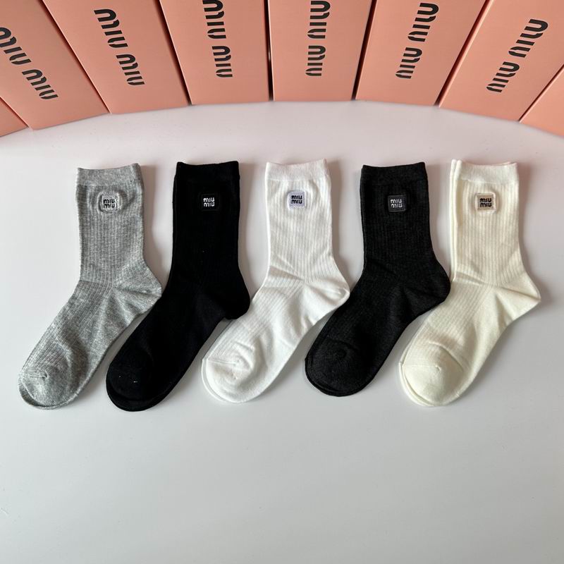 Miumiu socks QY (1)