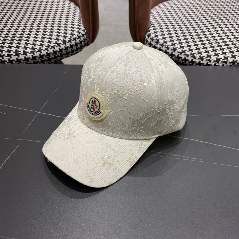 Moncler cap (200)