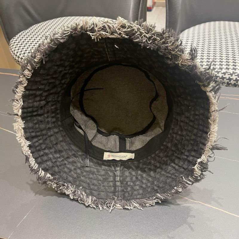 Moncler hat (12)