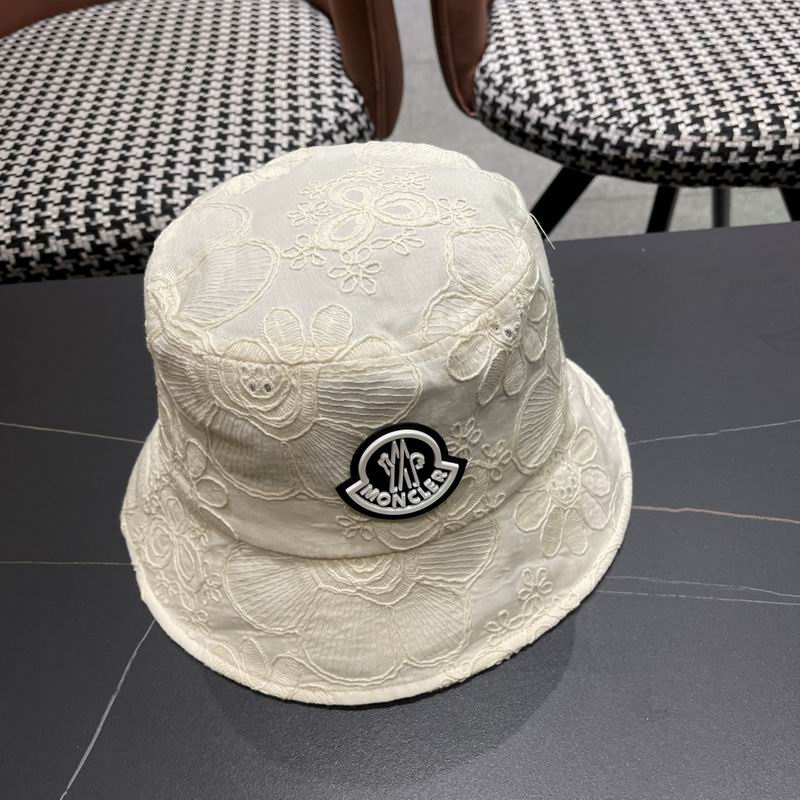 Moncler hat (173)