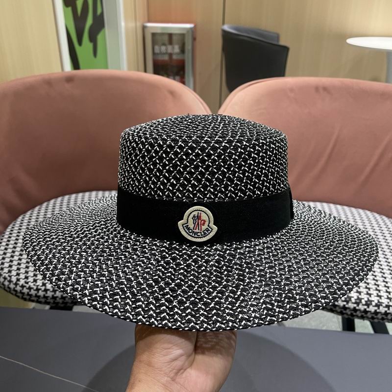 Moncler top hat (8)