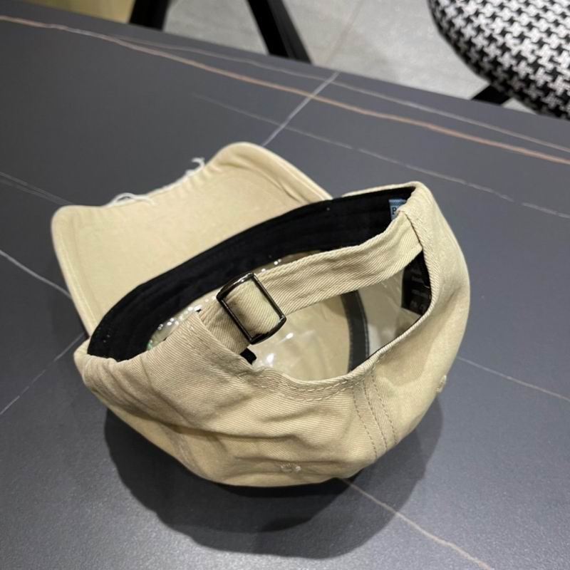 Prada cap (59)