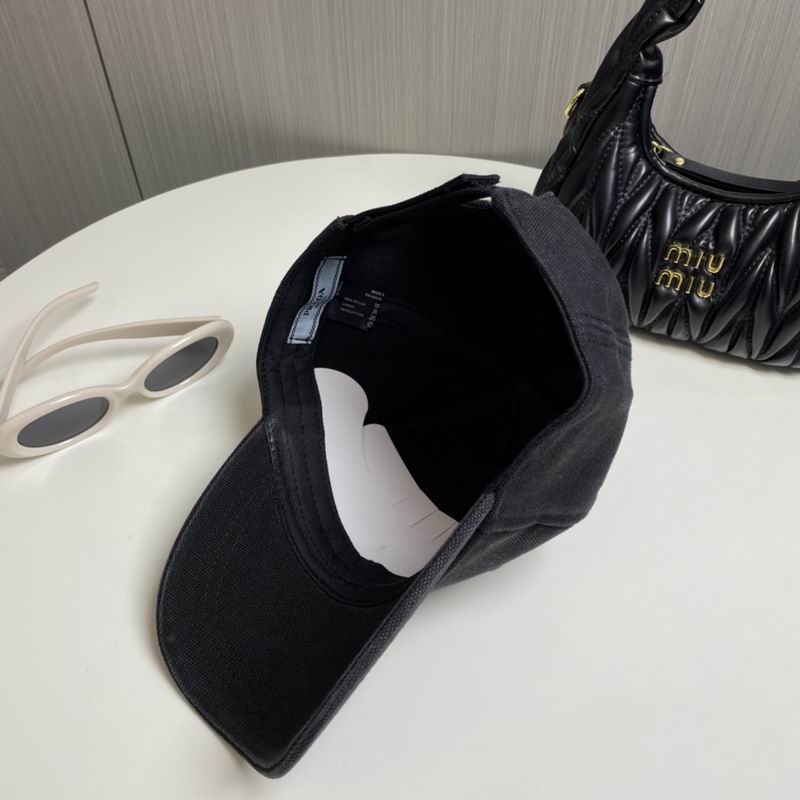 Prada cap dx (52)