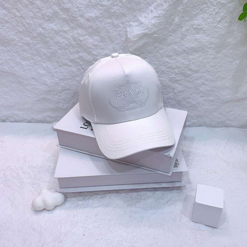 Prada cap hm (12)