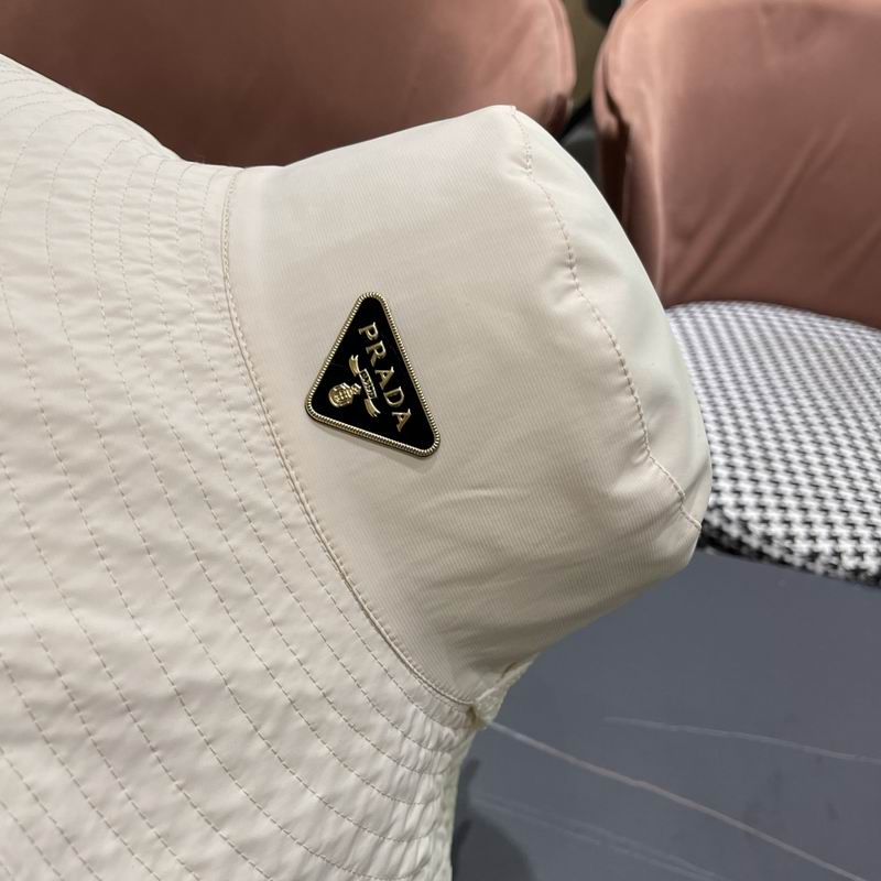 Prada hat (144)