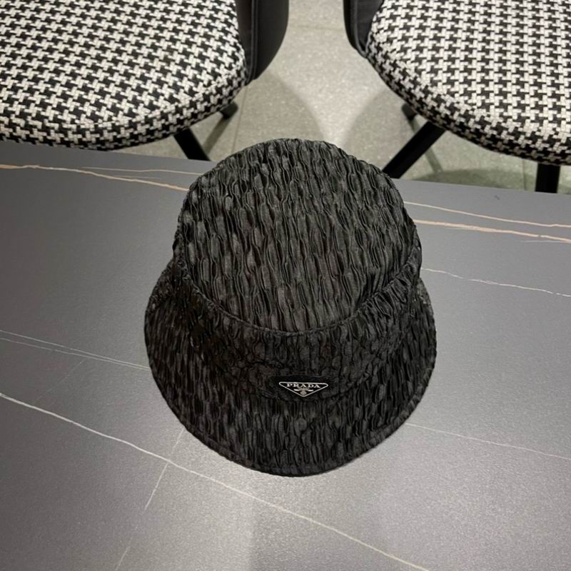 Prada hat (200)