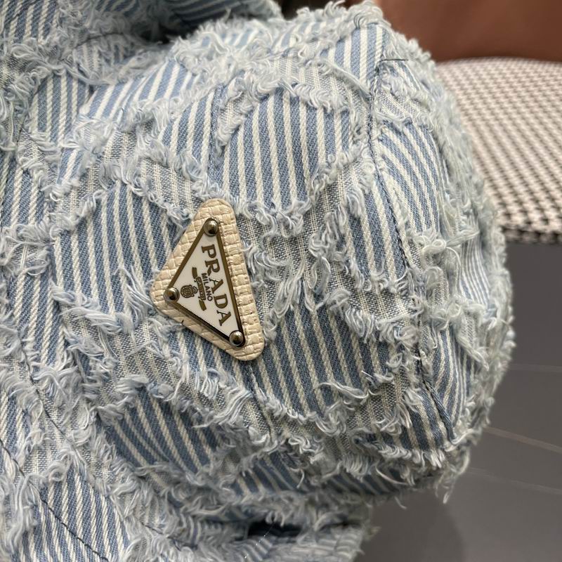 Prada hat (99)