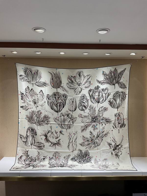 Scarf 140X140cm（高版本） 70%羊绒 30%真丝 E (72)