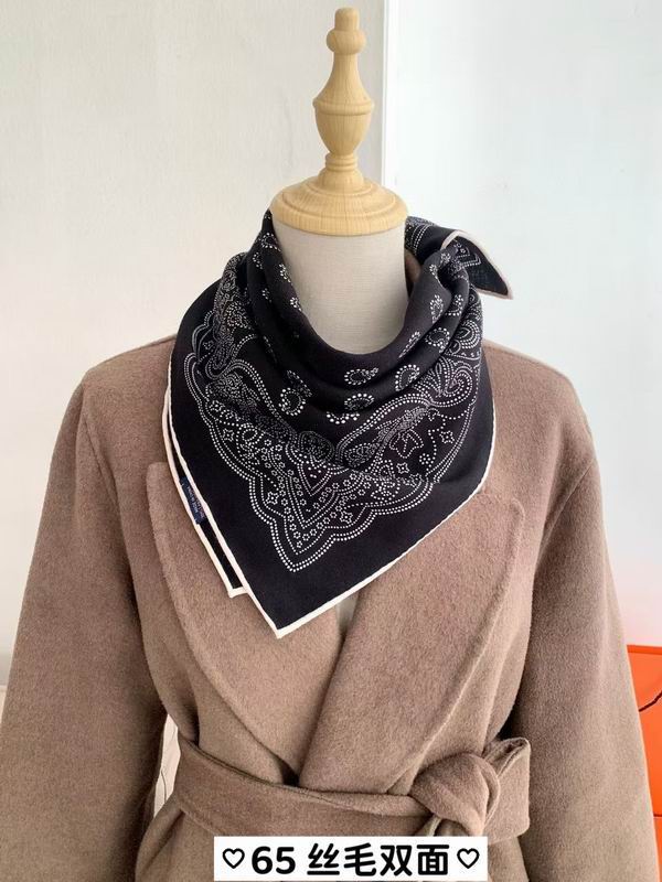 Scarf 66X66cm E (34)