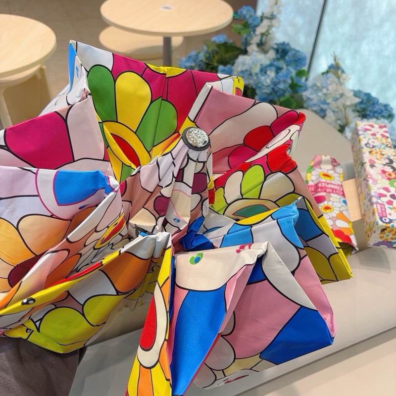 Takashi Murakami in Roppongi Umbrella (4)