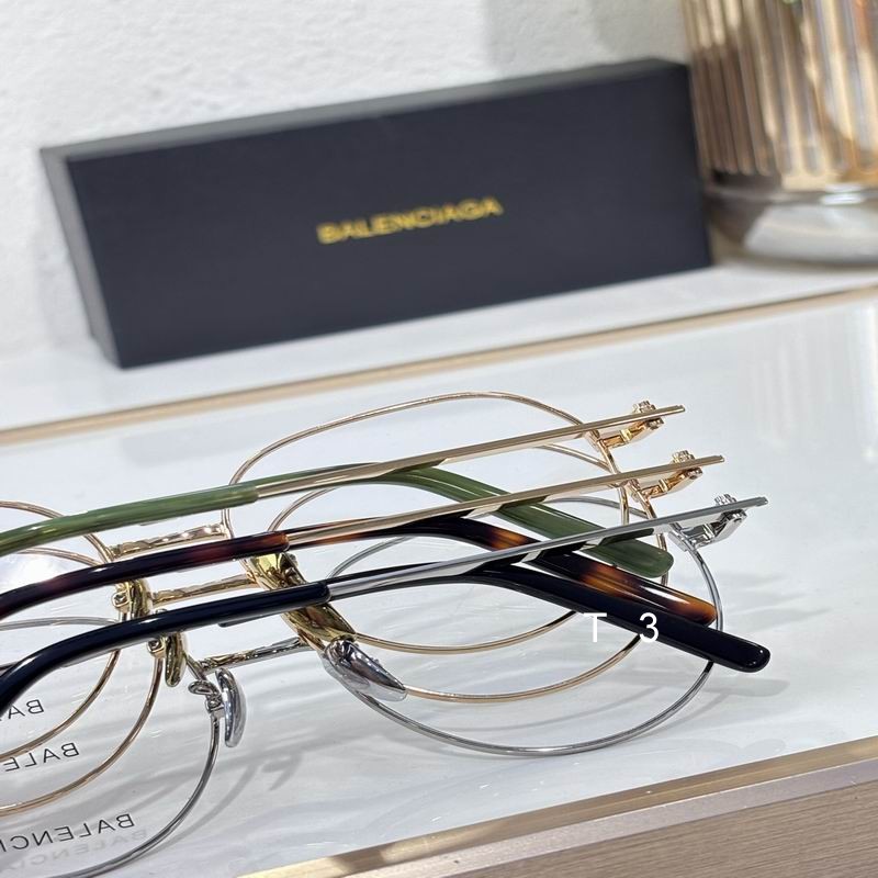 BALENCIAGA BB0168O 56  17-145 c 09