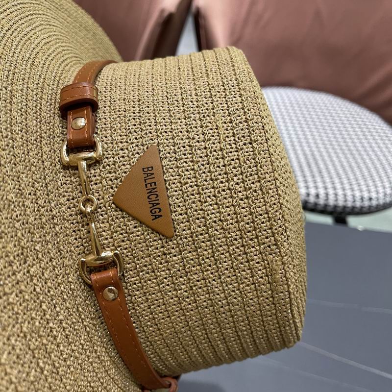 Balenciaga top hat (26)