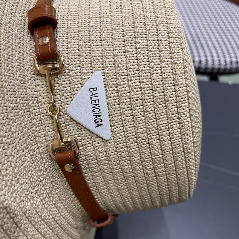 Balenciaga top hat (4)