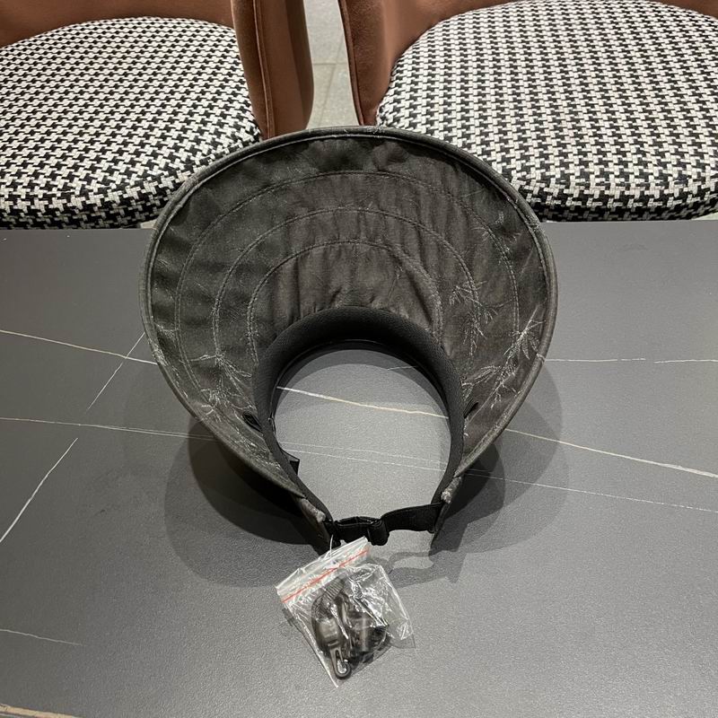 Balenciaga visor (48)