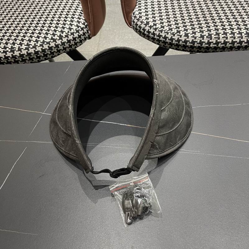 Balenciaga visor (52)