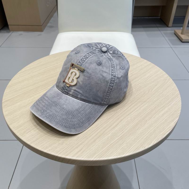 Burberry cap (40)