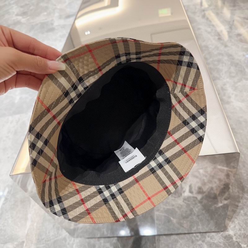 Burberry hat (4)