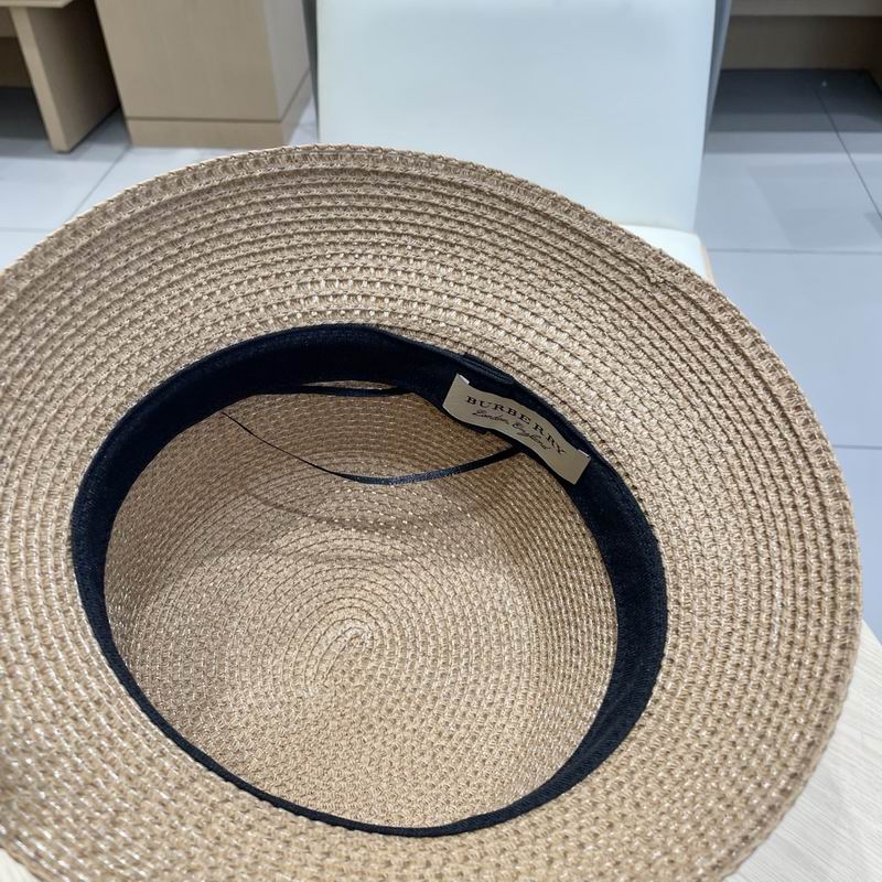 Burberry top hat (1)