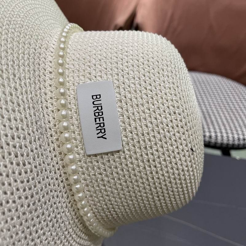 Burberry top hat (52)