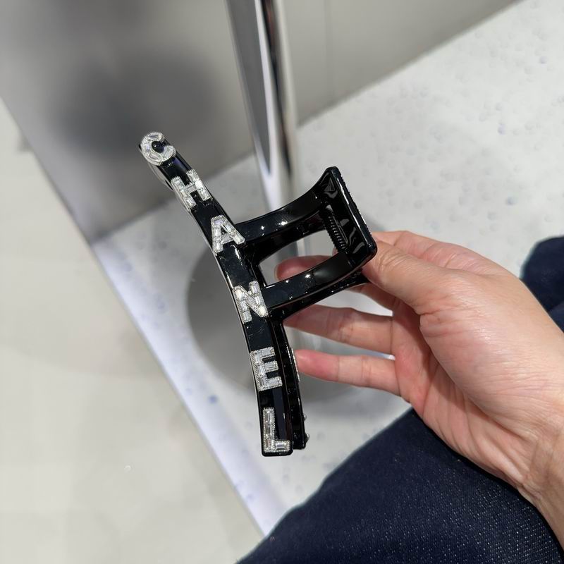 Chanel Hair grab clip hh (46)