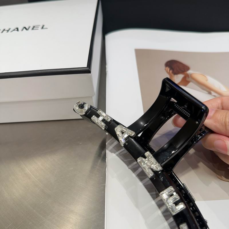 Chanel Hair grab clip hh (47)