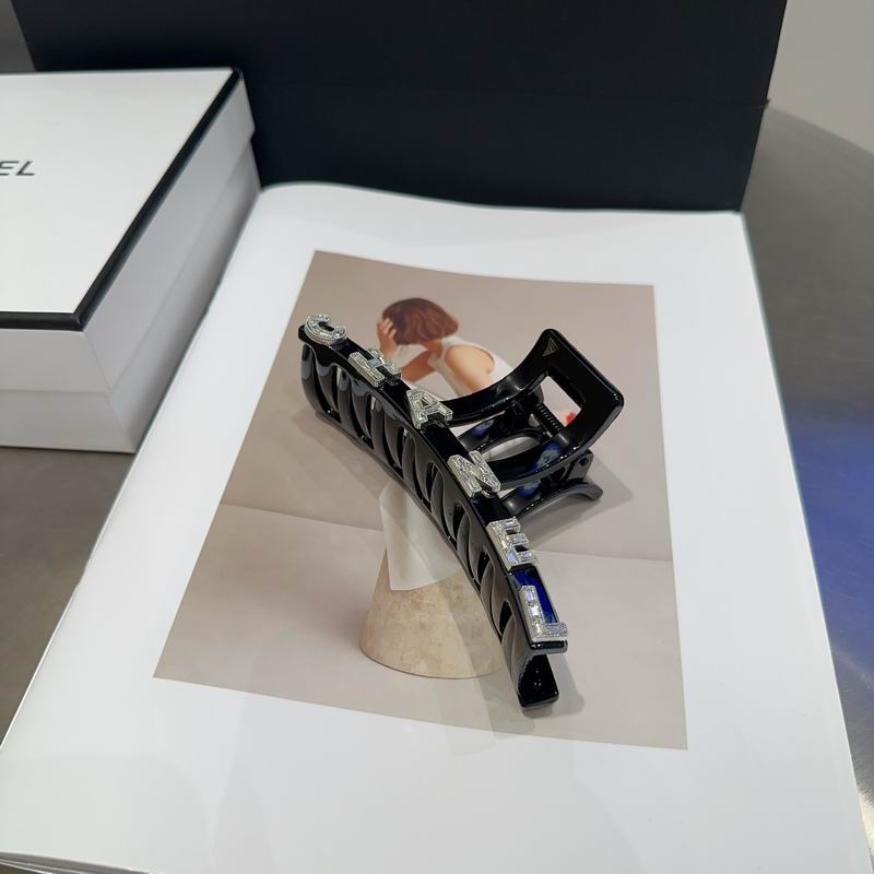 Chanel Hair grab clip hh (50)