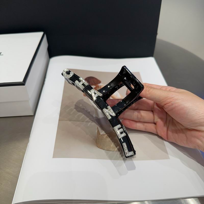 Chanel Hair grab clip hh (52)