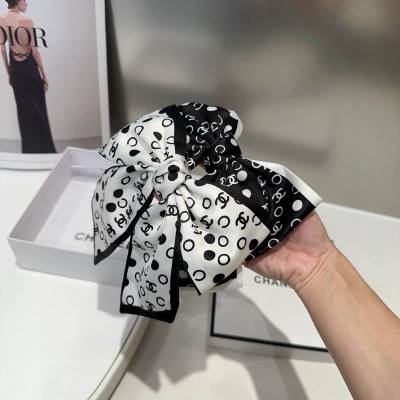 Chanel Hairpin hh (70)