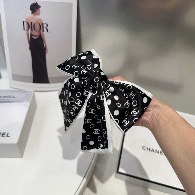 Chanel Hairpin hh (74)