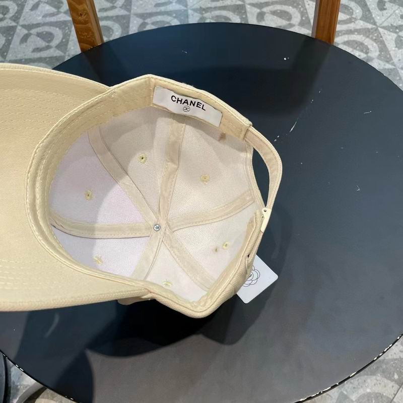 Chanel cap (105)