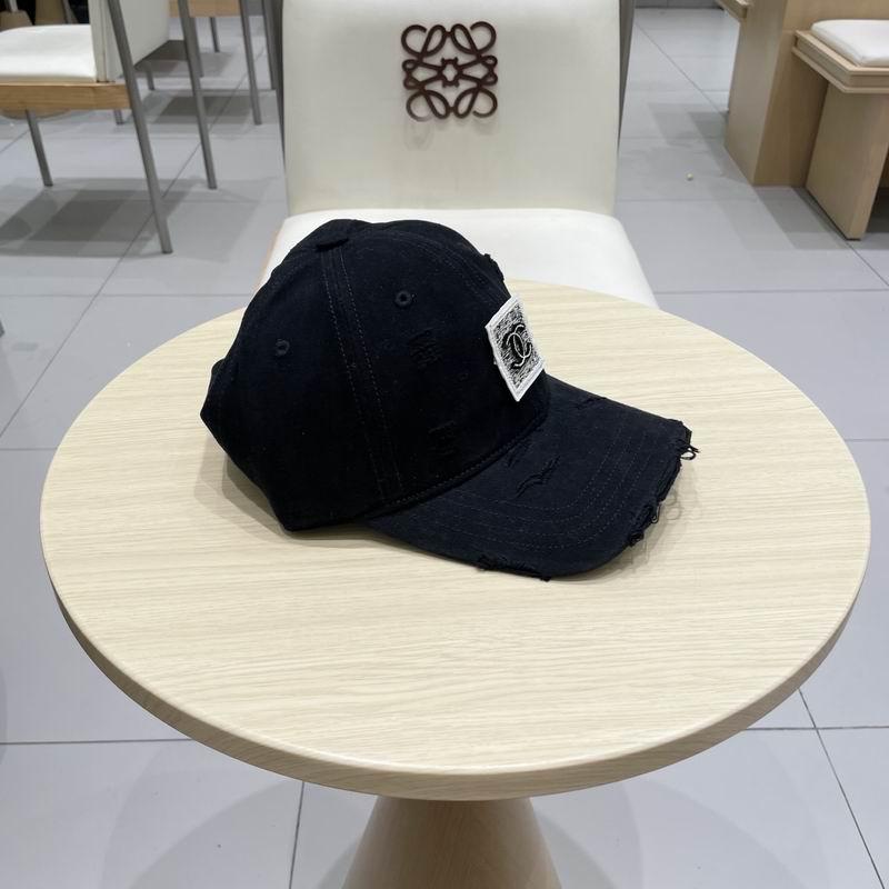 Chanel cap (106)
