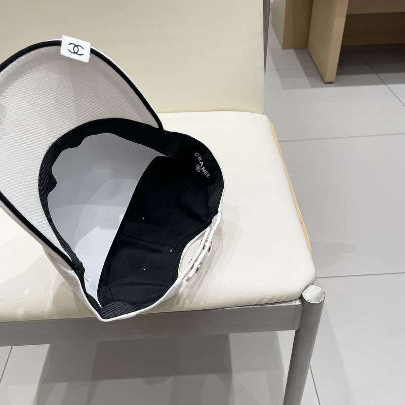 Chanel cap (150)