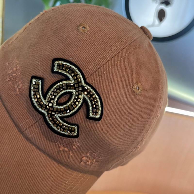 Chanel cap (192)