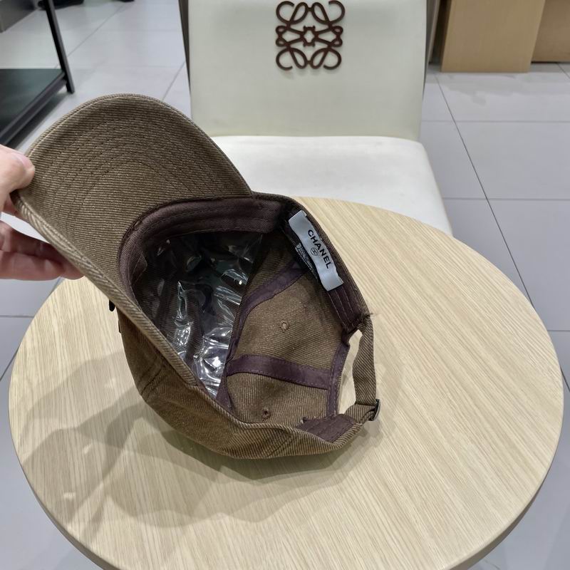 Chanel cap (242)
