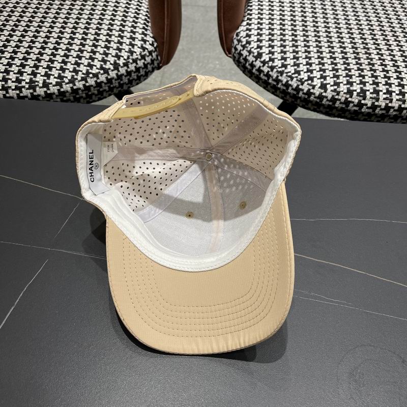 Chanel cap (242)