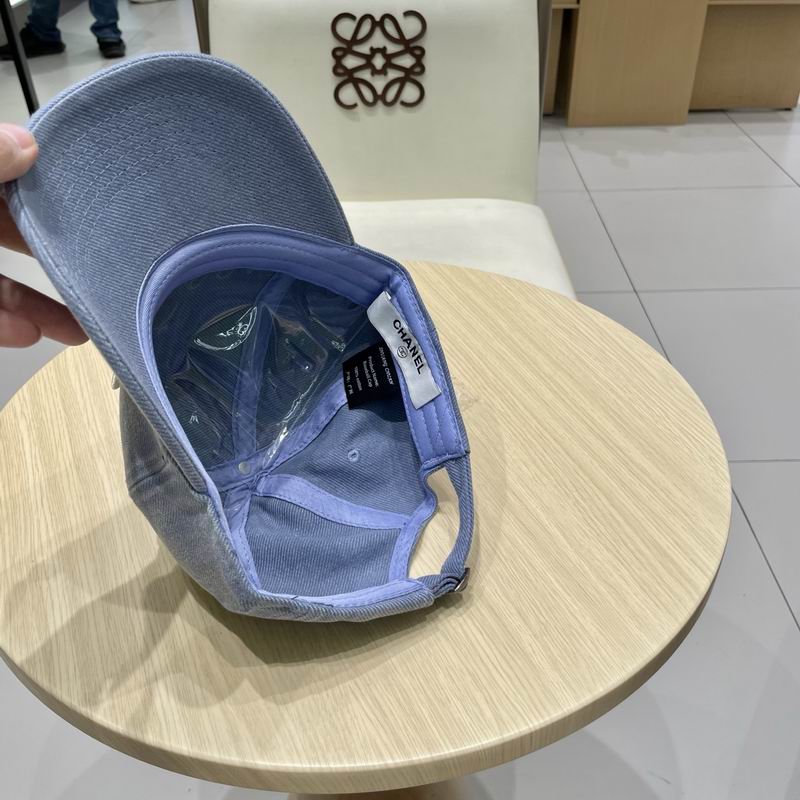 Chanel cap (251)