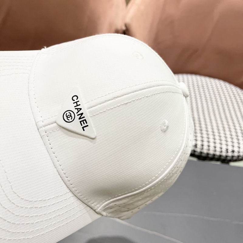 Chanel cap (256)